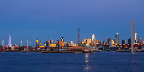 Melbourne Skyline at Dusk © FiledIMAGE
