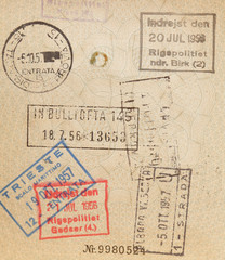 Einreisestempel in einem alten Deutschen Reisepass