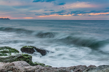 Fototapeta premium Sunset Waves in Mexico