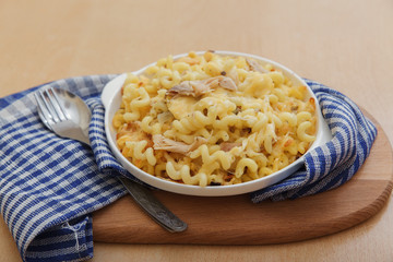 Макароны с курицей и сыром