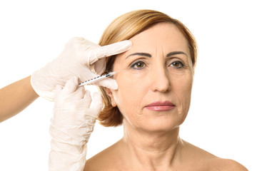 Hyaluronic acid injection for facial rejuvenation procedure