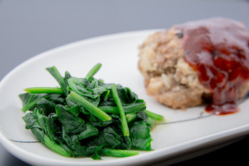 家庭のハンバーグ