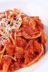 pomodoro pasta on plate