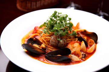 seafood tomato sauce spaghetti