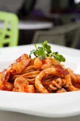 seafood tomato sauce spaghetti