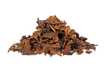 Obraz premium Dried smoking tobacco isolated on a white background