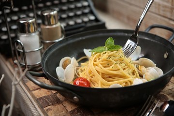 vongole on table