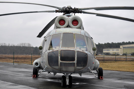 Helicóptero Mil Mi-8