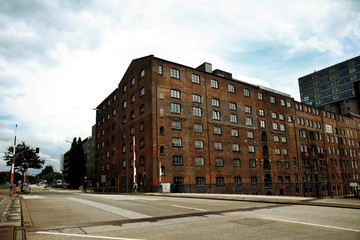 Lagergebäude im Harburger Hafen