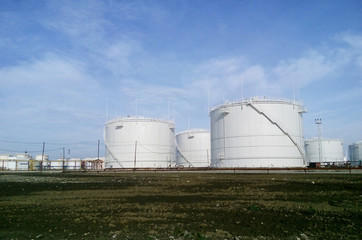 Storage tanks for petroleum products