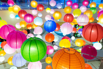Fototapeta na wymiar sea of colorful lanterns