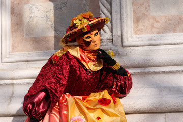 Obraz premium Venice carnival costume and mask