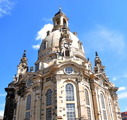 Trutzige, wundervolle Frauenkirche auf dem Neumarkt