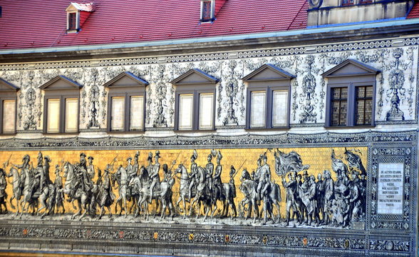 Weltgrößtes Porzellanbild - Fürstenzug auf 23.000 Fliesen aus Meißner Porzellan 