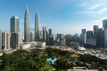 Keuken spatwand met foto De stadshorizon en wolkenkrabber van Kuala Lumpur in Kuala Lumpur, Maleisië © ake1150