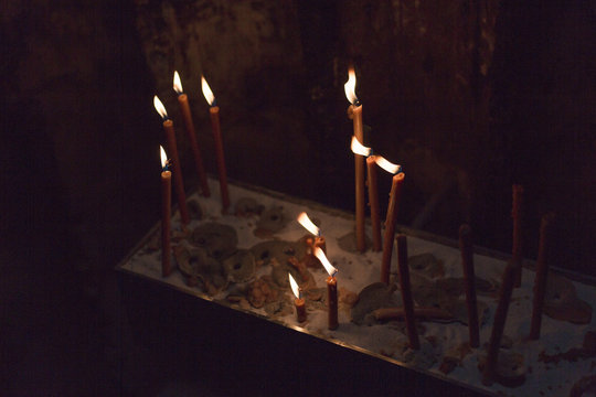 Kerzen in der Bruder Klaus Kapelle