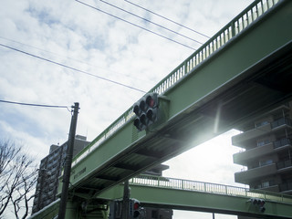 歩道橋と信号