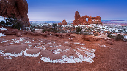 Arches National Park in Utah © jon manjeot