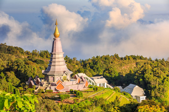 Phra Maha Dhatu Nabhapol Bhumisiri