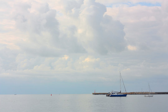 Fototapeta Yachts berthed
