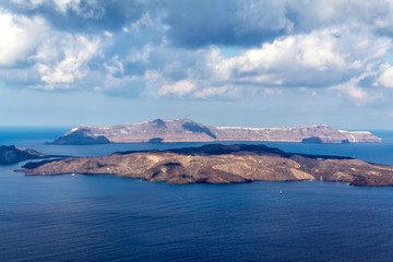 Widok na Morze Egejskie z wyspy Santorini, Thira, Grecja - obrazy, fototapety, plakaty