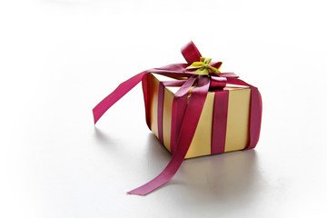 Elegance Golden Gift Box