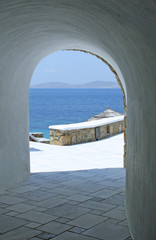 Fototapeta na wymiar Looking Through an Archway on Mykonos