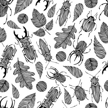 Seamless pattern with hand drawn beetles and leaves. © Olga Skorobogatova
