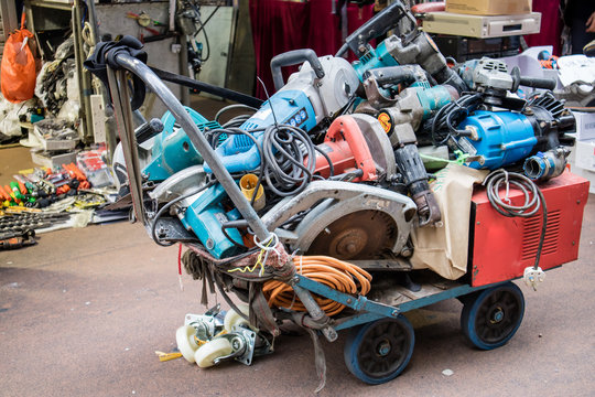 Second hand Powertool recycling in a market