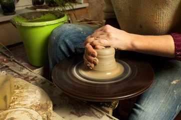 Manual production of ceramic products according to old recipes