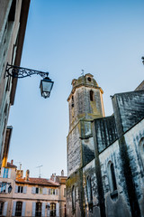 Eglise Saint-Julien à Arles