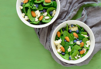 Spinach and blueberry salad bowls
