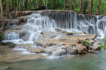 Fototapeta na wymiar Huay Mae Kamin Waterfall Park