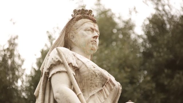Statue of Queen Victoria in England