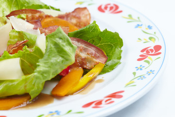 salad with bacon