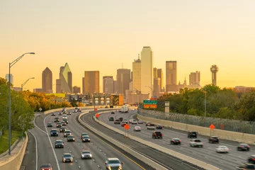 Schilderijen op glas Dallas downtown skyline at twilight, Texas © f11photo