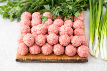 Raw meatballs