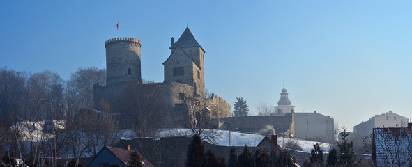 Będzin - Zamek Królewski w smogu © ChemiQ