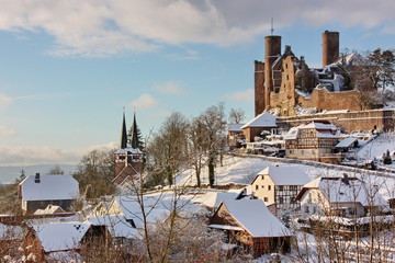Burg Hanstein in Winterlandschaft (Eichsfeld, Thüringen, Deutschland)