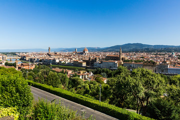 Fototapeta na wymiar View to the city of Florence from Michelangelo Square
