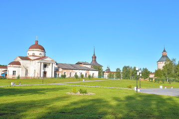Fototapeta na wymiar Kirillo-Belozersky monastery by day.