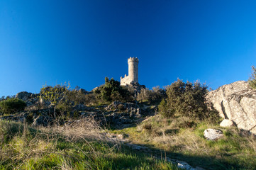 Atalaya en el campo