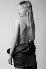 ragazze di spalle bionde bianco e nero Ragazze Di Spalle Bionde Bianco E Nero