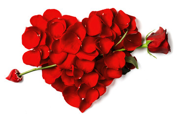 Red rose petals heart - 134192251