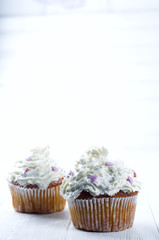 homemade vanilla capcakes with cream