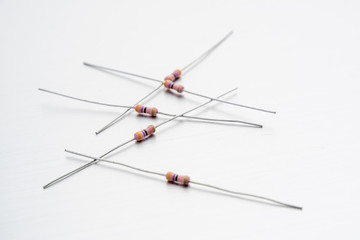 電気抵抗 / 白背景