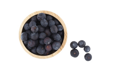 blueberry in wooden bowl