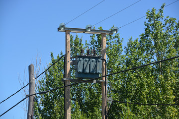 poste de la red eléctrica