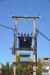 poste de la red eléctrica