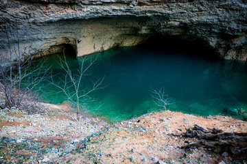 Le gouffre de La Fontaine-de-Vaucluse